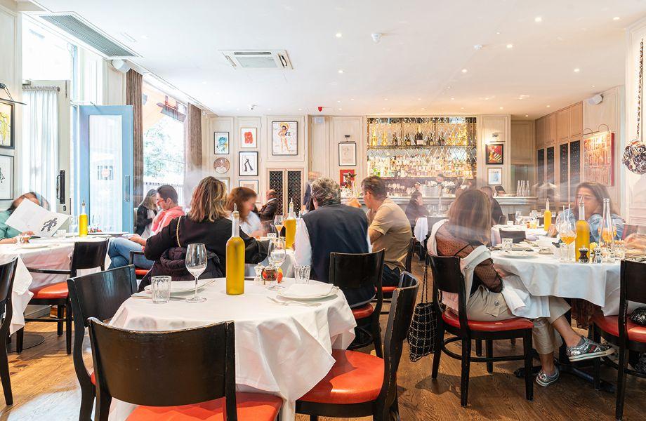 LaPetiteMaison-London-England-03